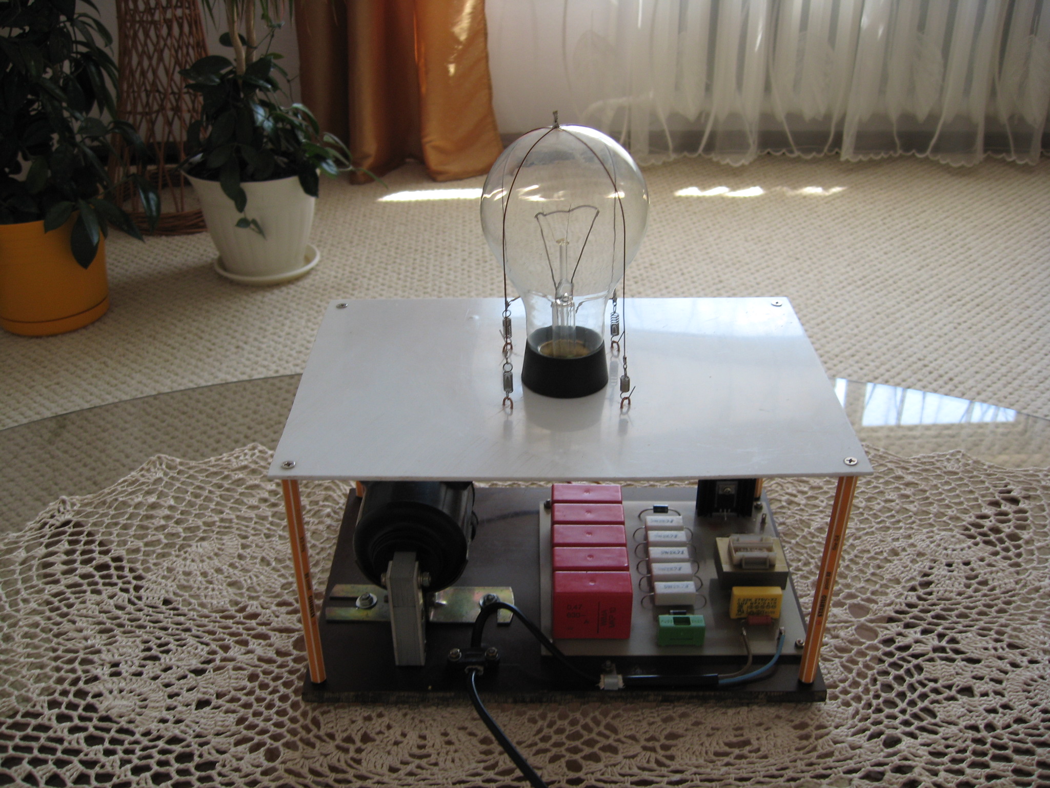 Fabriquer une lampe à Plasma avec une ampoule 220 volts. - Semageek