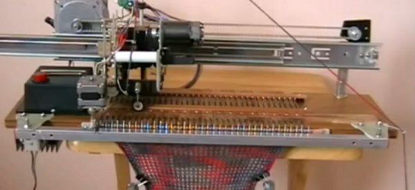 DIY : Fabriquer une machine à tricoter avec des vieilles