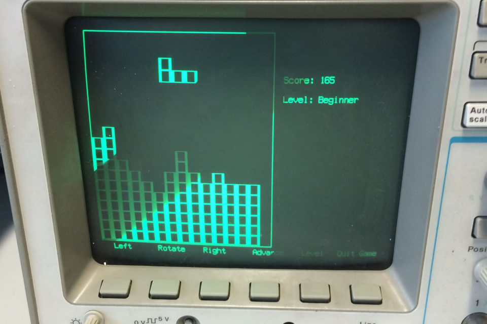 Un Easter Egg dans les oscilloscopes pour jouer à Tetris ou Asteroids -  Semageek